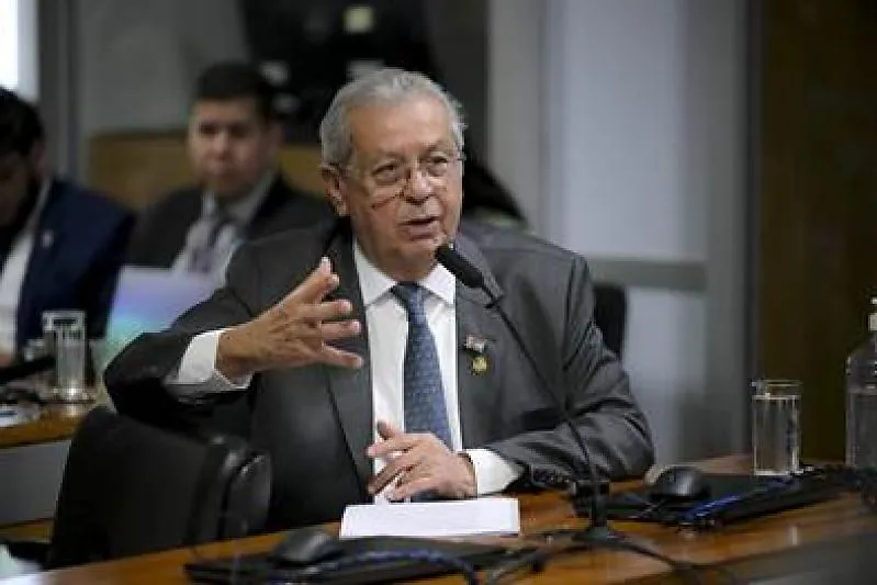 Jayme Campos cobra competitividade na transição energética para redução de custos